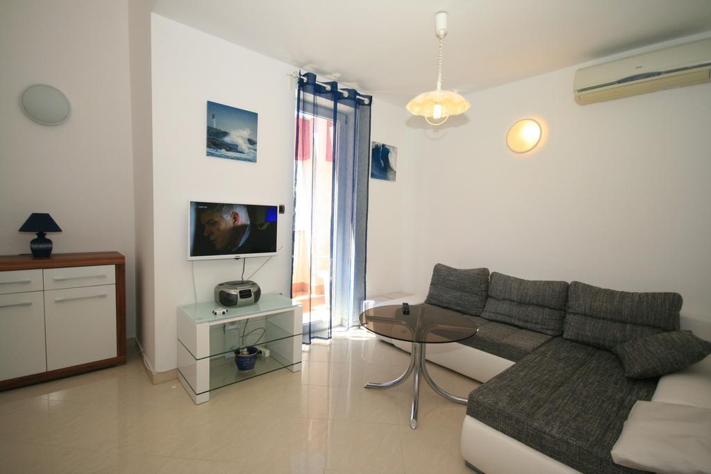 Ruzmarinka 4* Lägenhet Baška Exteriör bild