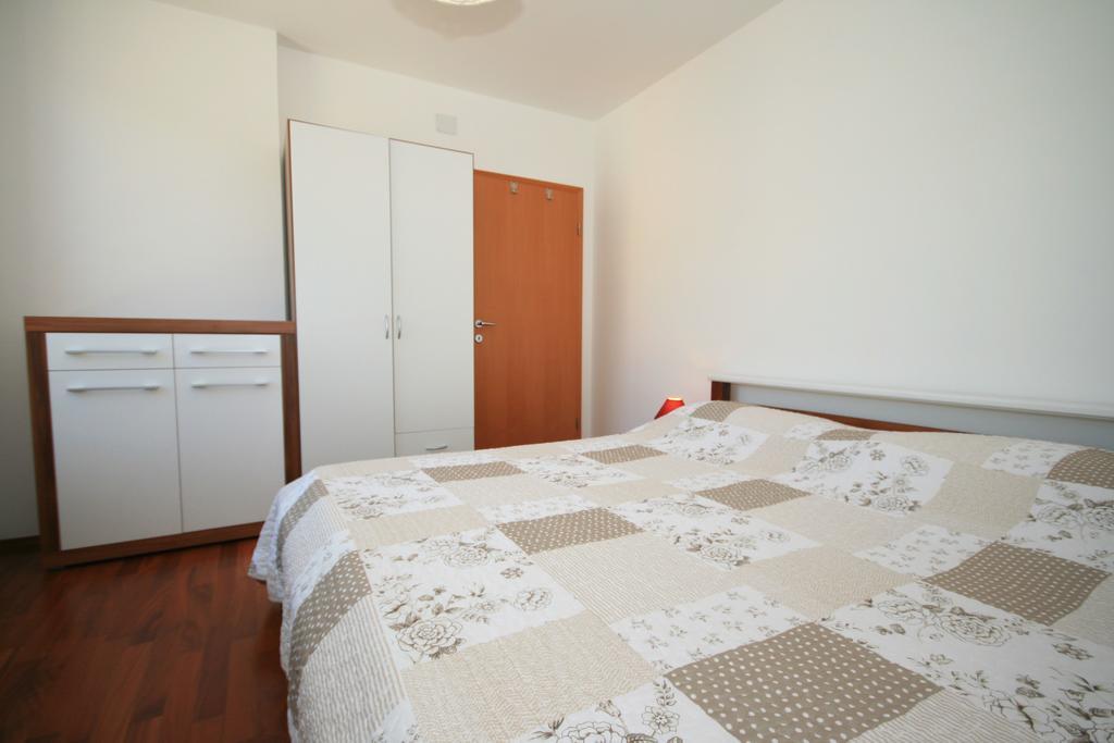 Ruzmarinka 4* Lägenhet Baška Exteriör bild