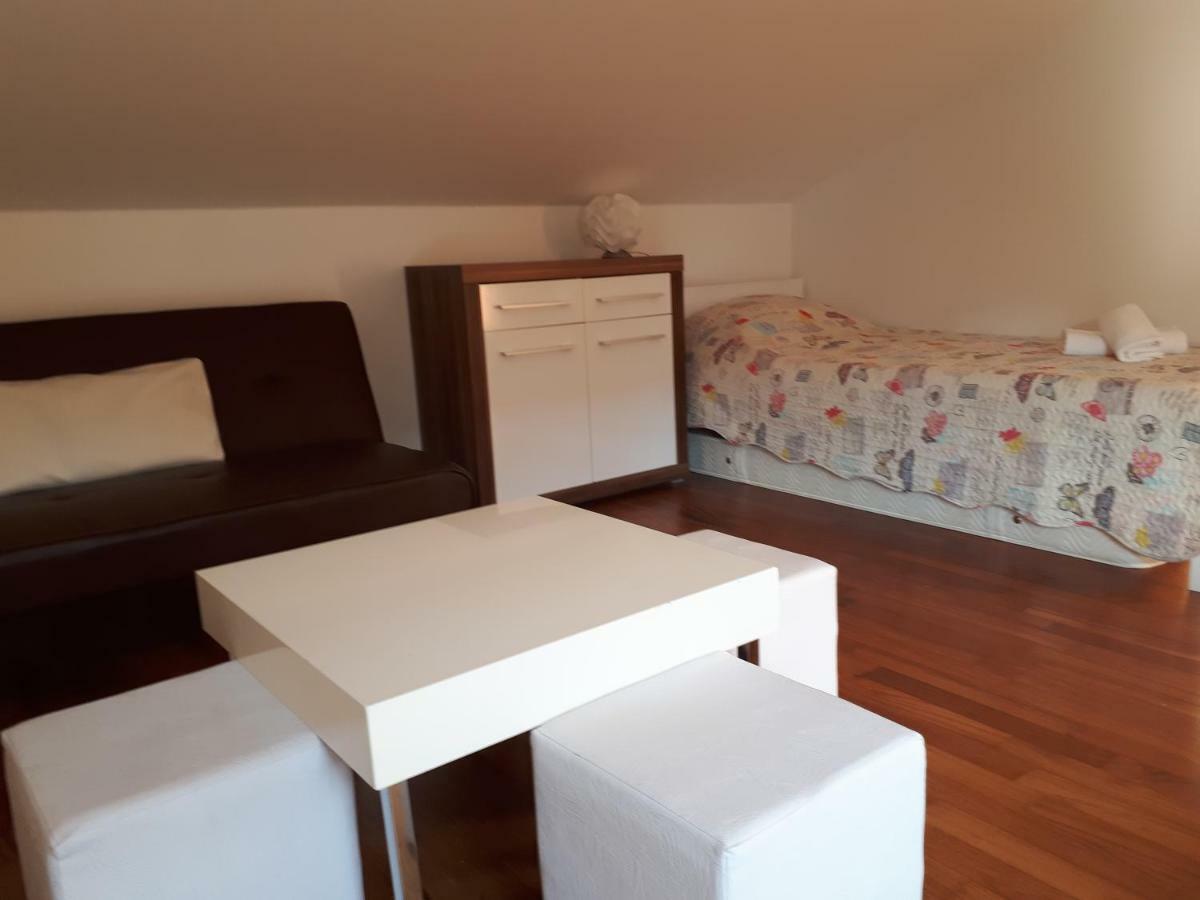 Ruzmarinka 4* Lägenhet Baška Exteriör bild